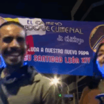 peru-da-boas-vindas-ao-“papa-peruano”-com-dancas,-humor-e-propaganda