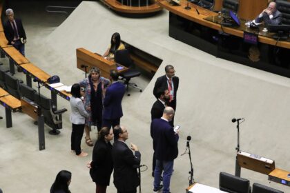 camara-vota-urgencia-de-projeto-que-reduz-beneficios-fiscais-federais