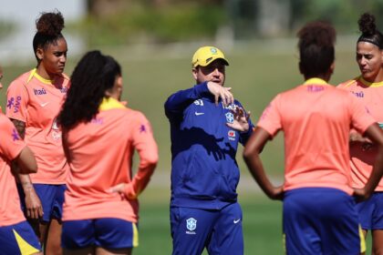 arthur-elias-admite-favoritismo-do-brasil-na-copa-america