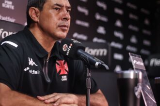 vitoria-anuncia-contratacao-do-tecnico-fabio-carille
