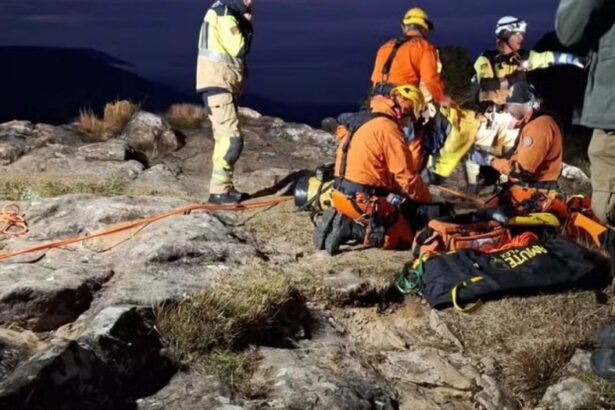 bombeiros-preparam-resgate-de-crianca-que-caiu-em-canion-no-rs