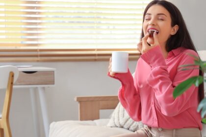 como-cha,-chocolate-e-macas-podem-ajudar-a-reduzir-sua-pressao-sanguinea