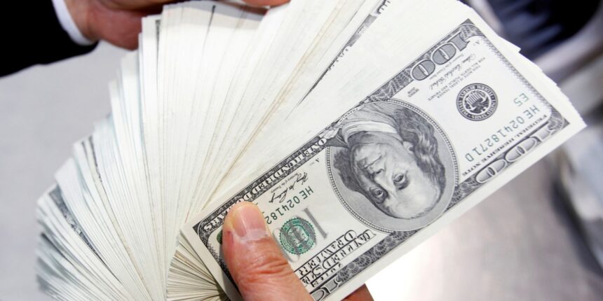dolar-sobe-para-r$-5,58-com-agravamento-de-tensoes-com-eua