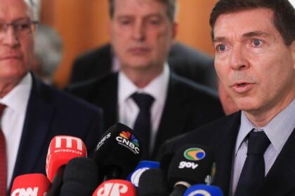 empresarios-esperam-acordo-antes-de-possivel-retaliacao-aos-eua