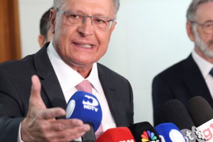 pix-e-modelo,-e-problema-real-esta-em-tarifas-dos-eua,-diz-alckmin