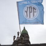 transferencia-de-acoes-da-ypf-para-fundos-credores-coloca-em-xeque-soberania-argentina