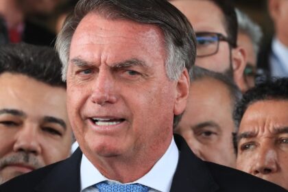 moraes-da-24-horas-para-bolsonaro-explicar-uso-de-redes-sociais