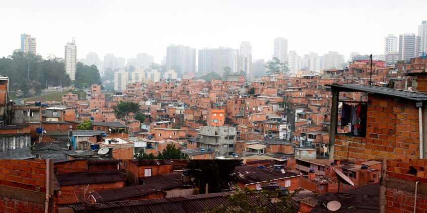 mp-denuncia-quatro-policiais-por-morte-de-jovem-em-paraisopolis