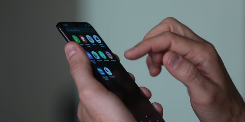 policia-civil-do-rio-devolve-1,4-mil-celulares-a-proprietarios