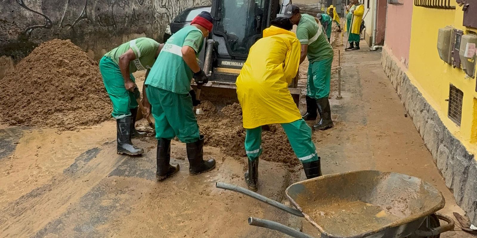governo-anuncia-recursos-para-construcao-de-moradias-em-petropolis
