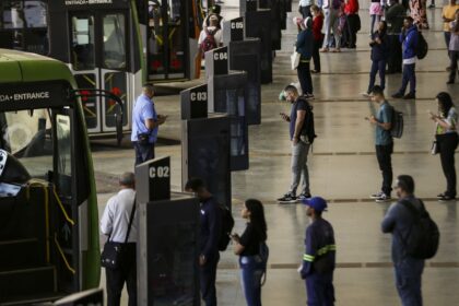 pesquisa-identifica-20,5-milhoes-de-brasileiros-sem-acesso-a-internet