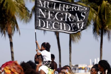 mulheres-negras-promovem-ato-politico-por-justica-social-em-copacabana