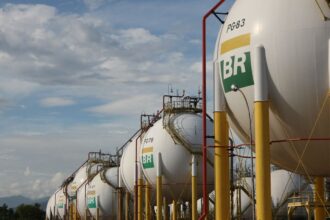 gas-para-as-distribuidoras-tera-queda-de-14%,-anuncia-petrobras