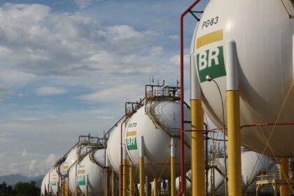 gas-para-as-distribuidoras-tera-queda-de-14%,-anuncia-petrobras