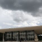 moraes-proibe-uso-de-farda-por-reus-em-depoimento-sobre-golpe