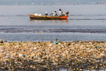 pescadores-tiram-46-toneladas-de-lixo-em-baias-de-guanabara-e-sepetiba
