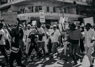 escritor-angolano-e-ex-preso-politico-reedita-livro-sobre-ferramentas-praticas-contra-a-ditadura