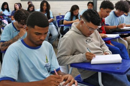 pe-de-meia:-nascidos-em-maio-e-junho-recebem-quinta-parcela