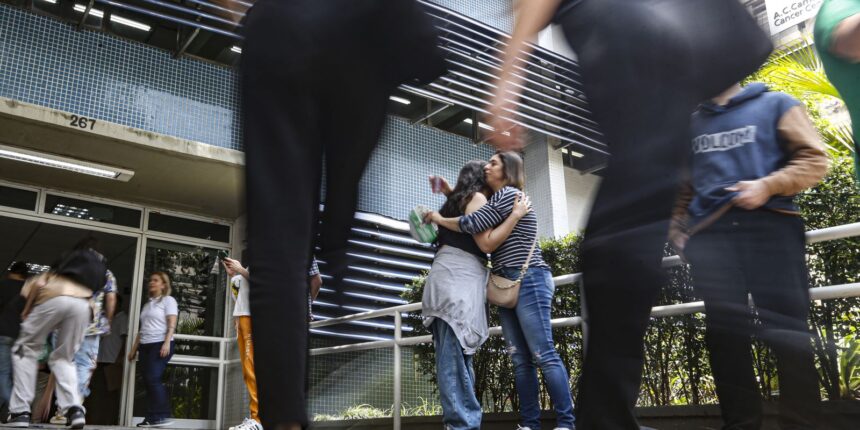 mulheres-representam-60%-das-inscricoes-no-enem-2025