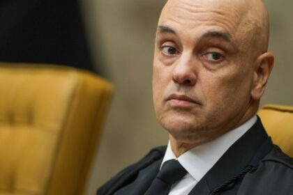 moraes-decreta-prisao-domiciliar-de-bolsonaro