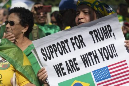 “tudo-ou-nada”:-a-estrategia-da-extrema-direita-no-mundo-e-no-brasil