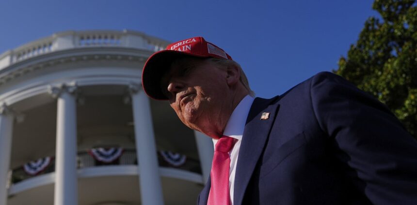 tarifaco-para-o-brasil,-que-comeca-hoje,-reforca-o-‘gangster-style’-da-politica-externa-de-trump
