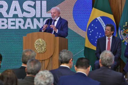 “mundo-esta-avido-para-fazer-negociacao-com-o-brasil”,-afirma-lula