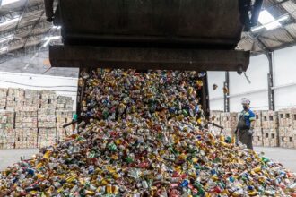 brasil-reciclou-97,3%-das-latinhas-de-aluminio-em-2024