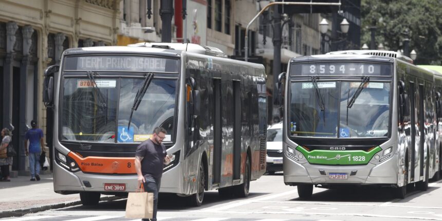 setor-de-servicos-cresce-0,3%-em-junho-e-atinge-patamar-recorde
