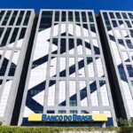 bb-tem-lucro-de-r$-11,2-bi-no-primeiro-semestre,-queda-de-40,7%