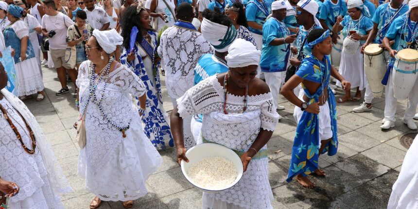 fortaleza-celebra-dia-de-iemanja-com-festejos-pela-cidade