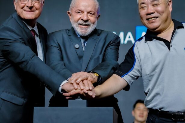 em-inauguracao-de-montadora,-lula-defende-relacao-comercial-com-china