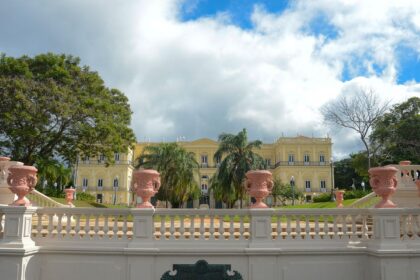 caminhos-da-reportagem-mostra-reconstrucao-do-museu-nacional-no-rio