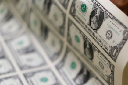 dolar-cai-para-r$-5,47-um-dia-apos-estresse-com-lei-magnitsky