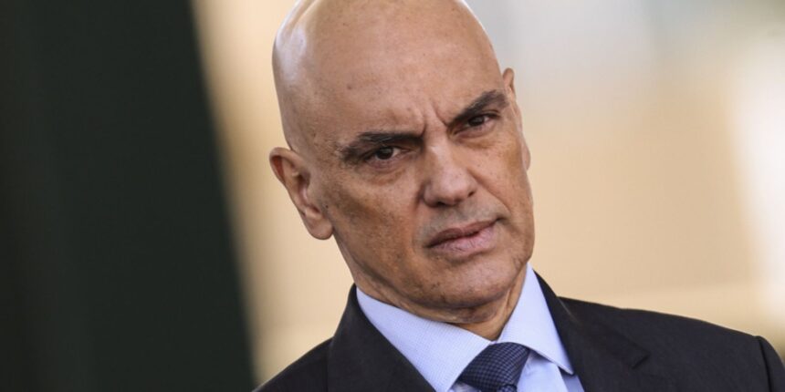 em-evento-no-rio,-moraes-diz-que-brasil-tem-historico-de-golpismo