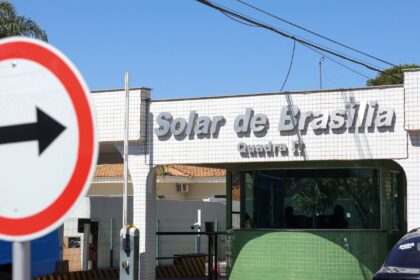 moraes-notifica-governo-do-df-sobre-monitoramento-de-bolsonaro