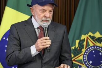 lula-defende-regulacao-de-big-techs durante-reuniao-ministerial