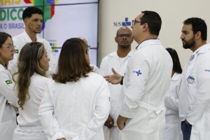 mais-medicos:-quase-1,5-mil-selecionados-comecam-a-partir-desta-quarta