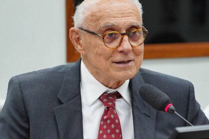 suplicy-passa-mal-e-e-internado-em-niteroi