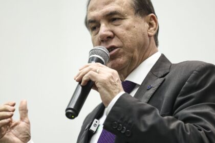 juro-alto-preocupa-mais-que-tarifaco,-diz-luiz-marinho