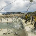 condenada-pelo-8/1-e-presa-ao-chegar-no-brasil-em-voo-de-deportados