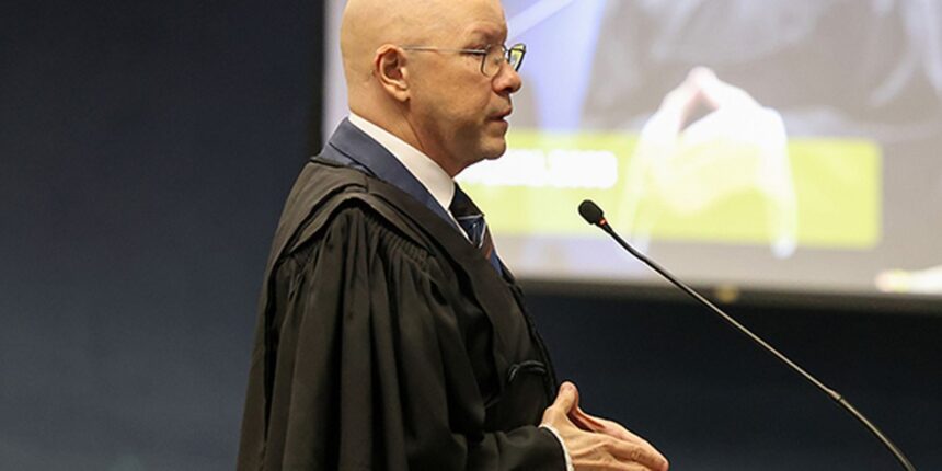 ex-comandante-nao-colocou-marinha-a-disposicao-do-golpe,-alega-defesa