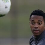 stj-mantem-robinho-preso-no-brasil-por-estupro-na-italia