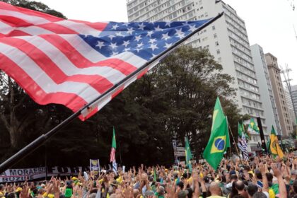 ato-pro-bolsonaro-une-governadores-e-parlamentares-de-direita-em-sp