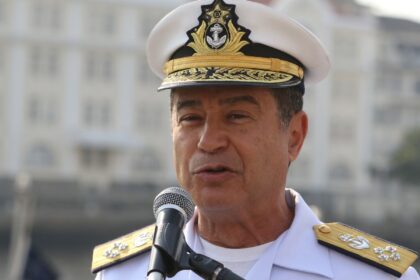 fux-vota-pela-absolvicao-de-ex-comandante-da-marinha-almir-garnier
