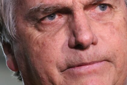 stf-condena-bolsonaro-a-27-anos-e-tres-meses-de-prisao