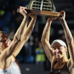 luisa-stefani-e-timea-babos-conquistam-titulo-de-duplas-no-sp-open
