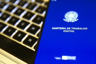 com-mercado-aquecido,-53,8%-descartam-perda-de-emprego