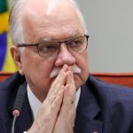 filha-de-fachin-e-alvo-de-agressoes-em-universidade-em-curitiba