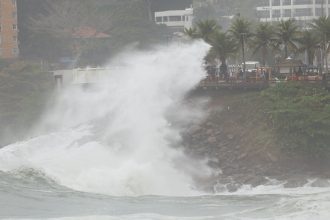 rio-tem-alerta-de-ressaca-e-ciclovia-tim-maia-e-fechada-ate-terca